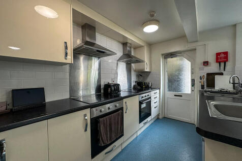 Communal Kitchen ...