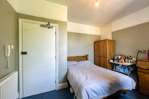 Room 7 (1)