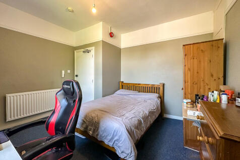 Room 7 (4)