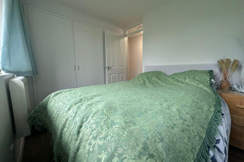 Bedroom (2)