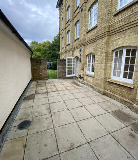 Courtyard (2)-2