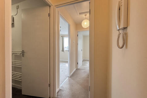 Entrance Hallway ...