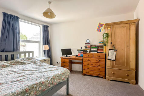 Room 4 (1)