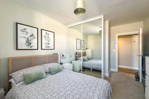 Bedroom 1 (1)