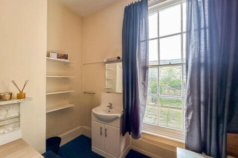 Room 4 (3)