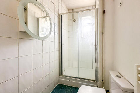 1st Floor Shower