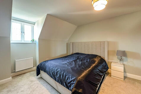 Bedroom 1 (1)