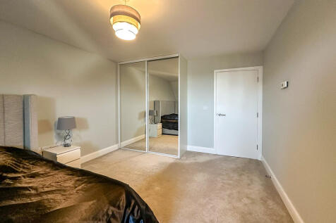 Bedroom 1 (3)