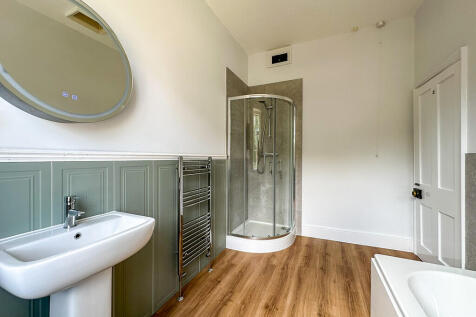 Family Bathroom (...