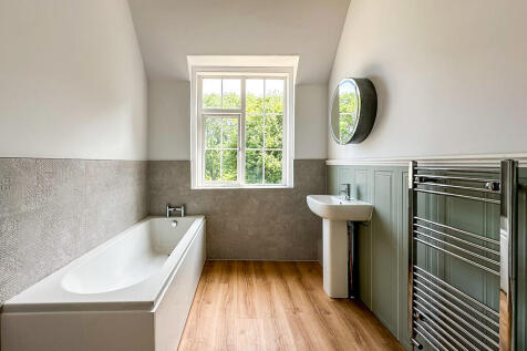 Family Bathroom (...