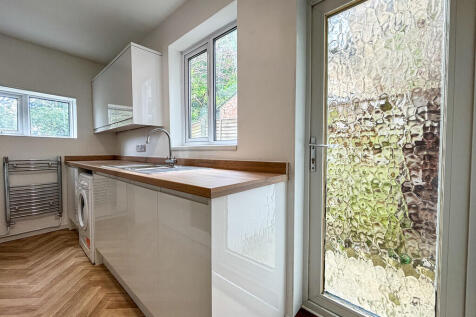 Kitchen (2)