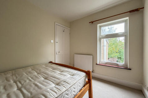 Rear Bedroom (3)