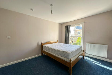 Room 9 (3)