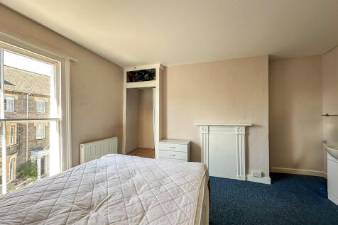 Room 9 (1)
