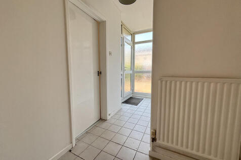 Entrance Hallway ...