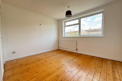 Master Bedroom (1...