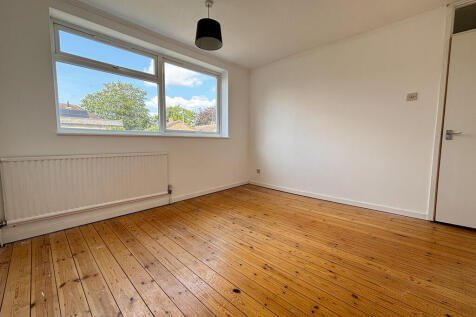 Master Bedroom (2...