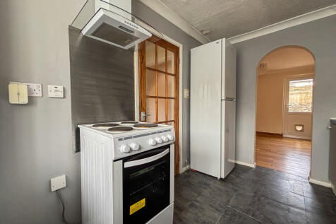 Kitchen (2)