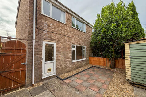 Rear Garden (2)