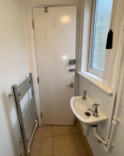 Shower Room (2)