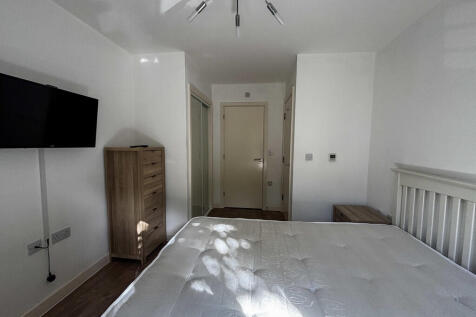 Master bedroom 2