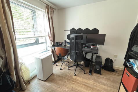 Second Bedroom (2...