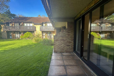 Patio to Flat