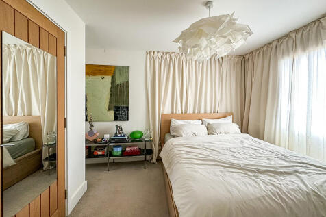 Bedroom 2 (1)
