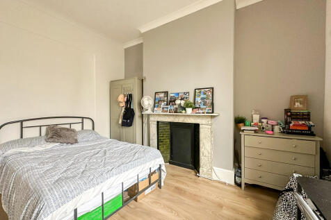 Room 4 (1)