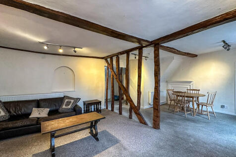 Reception Room (8...