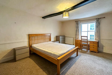 Bedroom One (3)