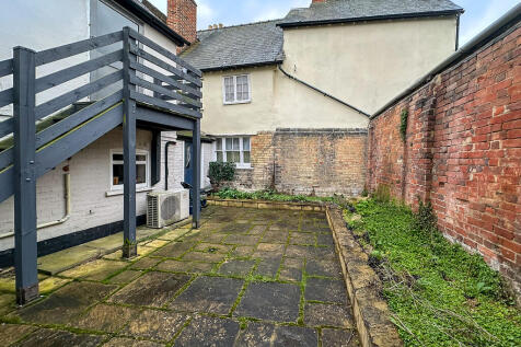 Courtyard (2)