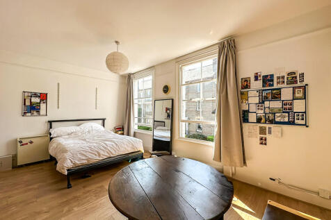 Room 6 (4)