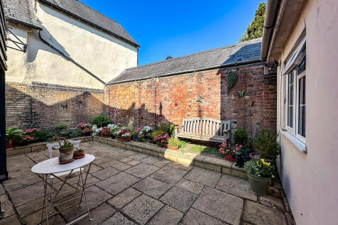 Courtyard Garden