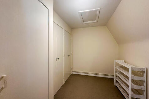 Dressing Room (2)