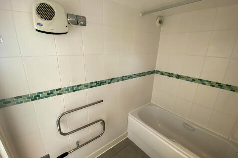 Bathroom (2)-2