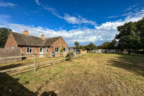 Rear Garden (1)