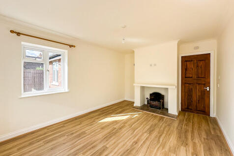 Living Room (3)
