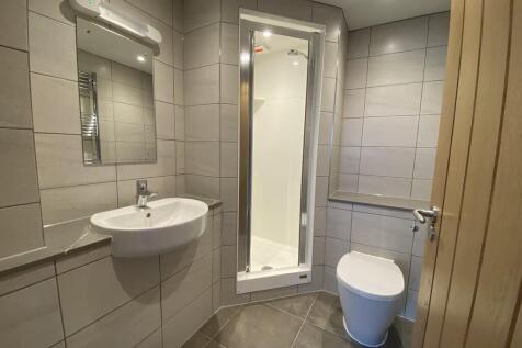 Master Bedroom En...