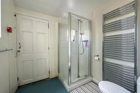 Communal Shower R...