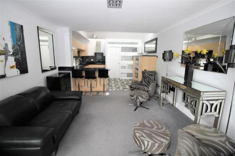 Lounge Kitchen