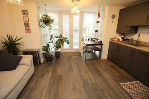 Kitchen Diner.