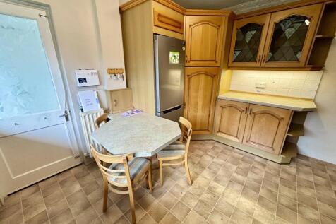 Kitchen / Breakfast Room
