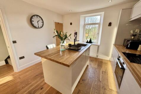 Kitchen / Breakfast Room