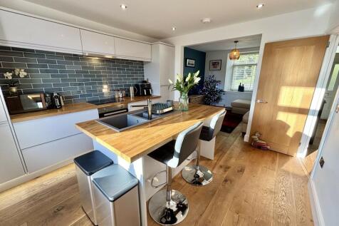 Kitchen / Breakfast Room