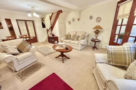 Lounge/ dining room