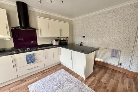 Kitchen / Breakfast Room