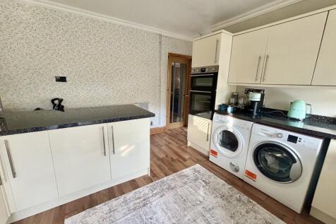 Kitchen / Breakfast Room