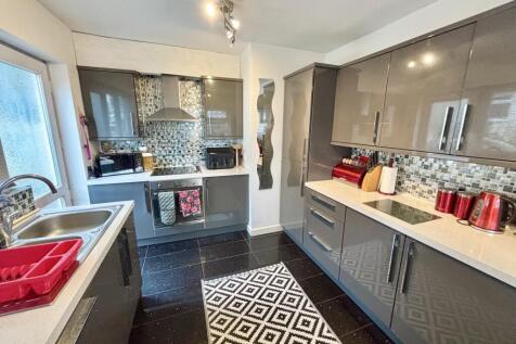 Kitchen / Breakfast Room