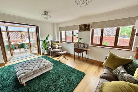 Rear Lounge.